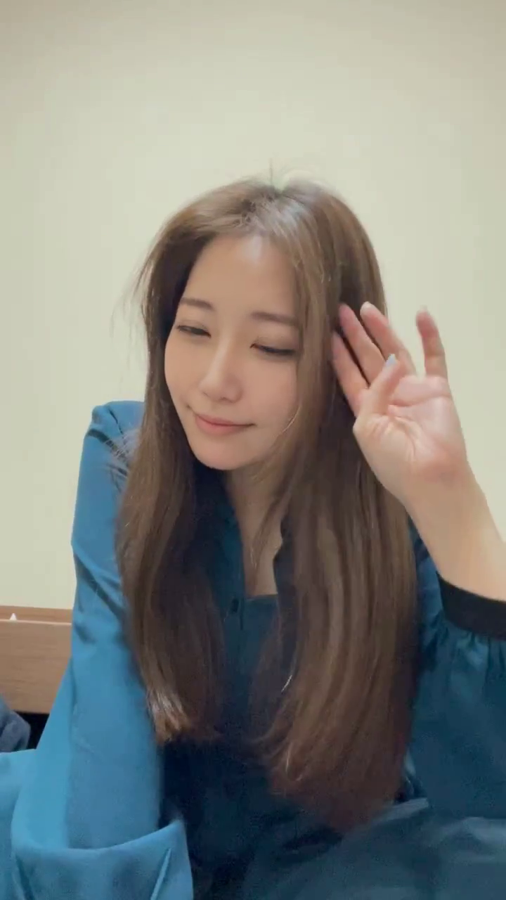 @Naomi Sexy Wife Naomi Sexy Wifeさんの投稿 | Experience Naomi’s charm in this exclusive and intimate video. | J.fans
