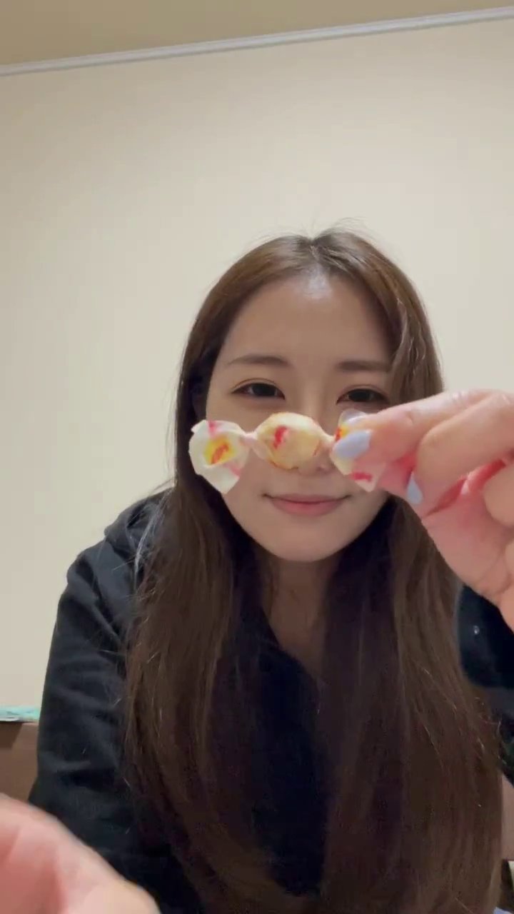 @Naomi Sexy Wife Naomi Sexy Wifeさんの投稿 | Experience Naomi’s charm in this exclusive and intimate video. | J.fans